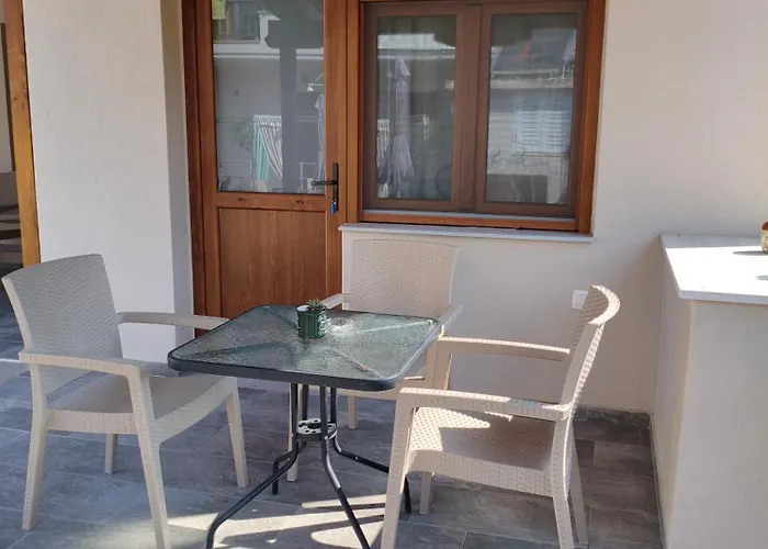 Daniela Apartments