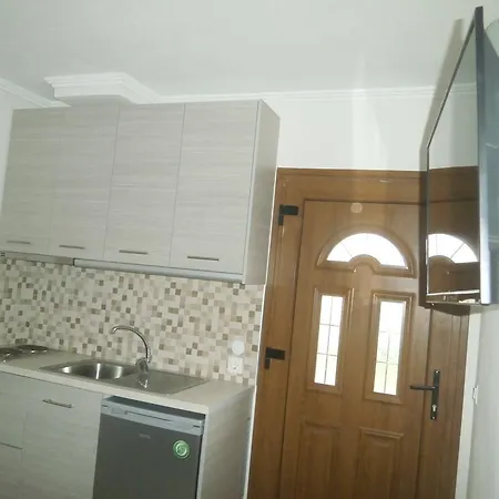 Daniela Apartments Nea Roda Exterior photo